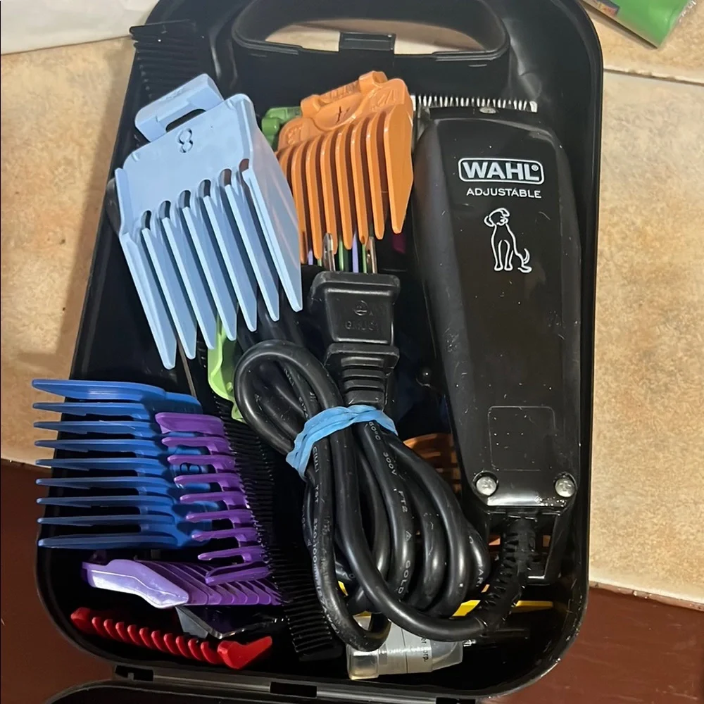 Wahl Hair Clipper Set with Colorful Guards